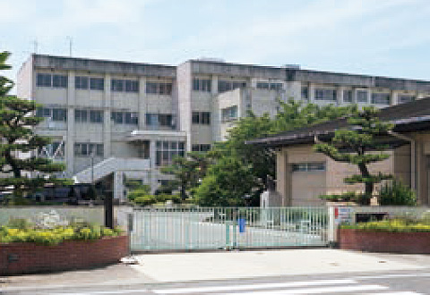尾張旭市立東中学校